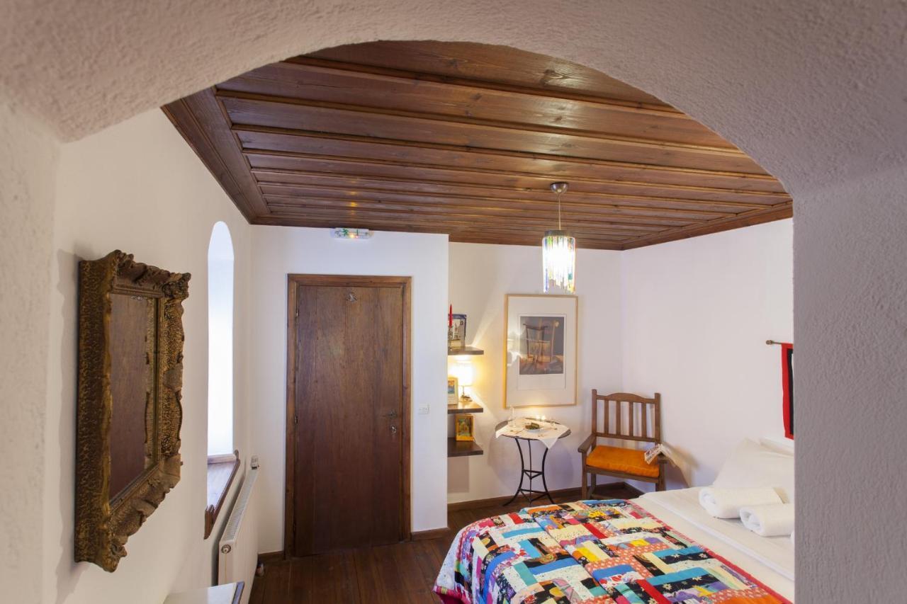 Mpelleiko Hotel Стемница Екстериор снимка