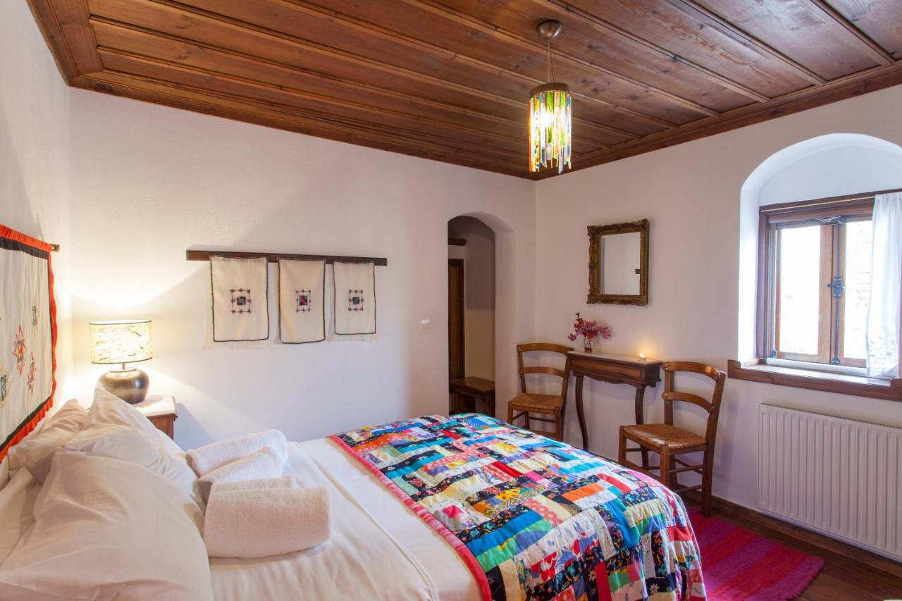 Mpelleiko Hotel Стемница Екстериор снимка
