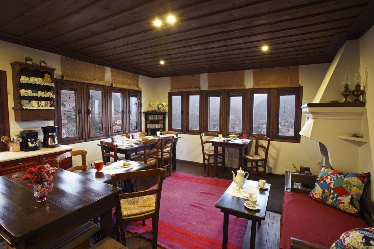 Mpelleiko Hotel Стемница Екстериор снимка